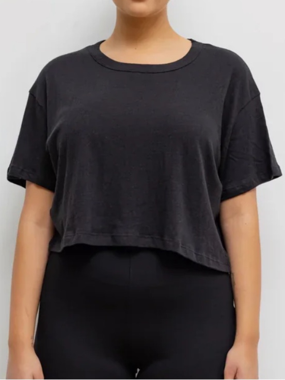 Leset Boxy Crop Tee